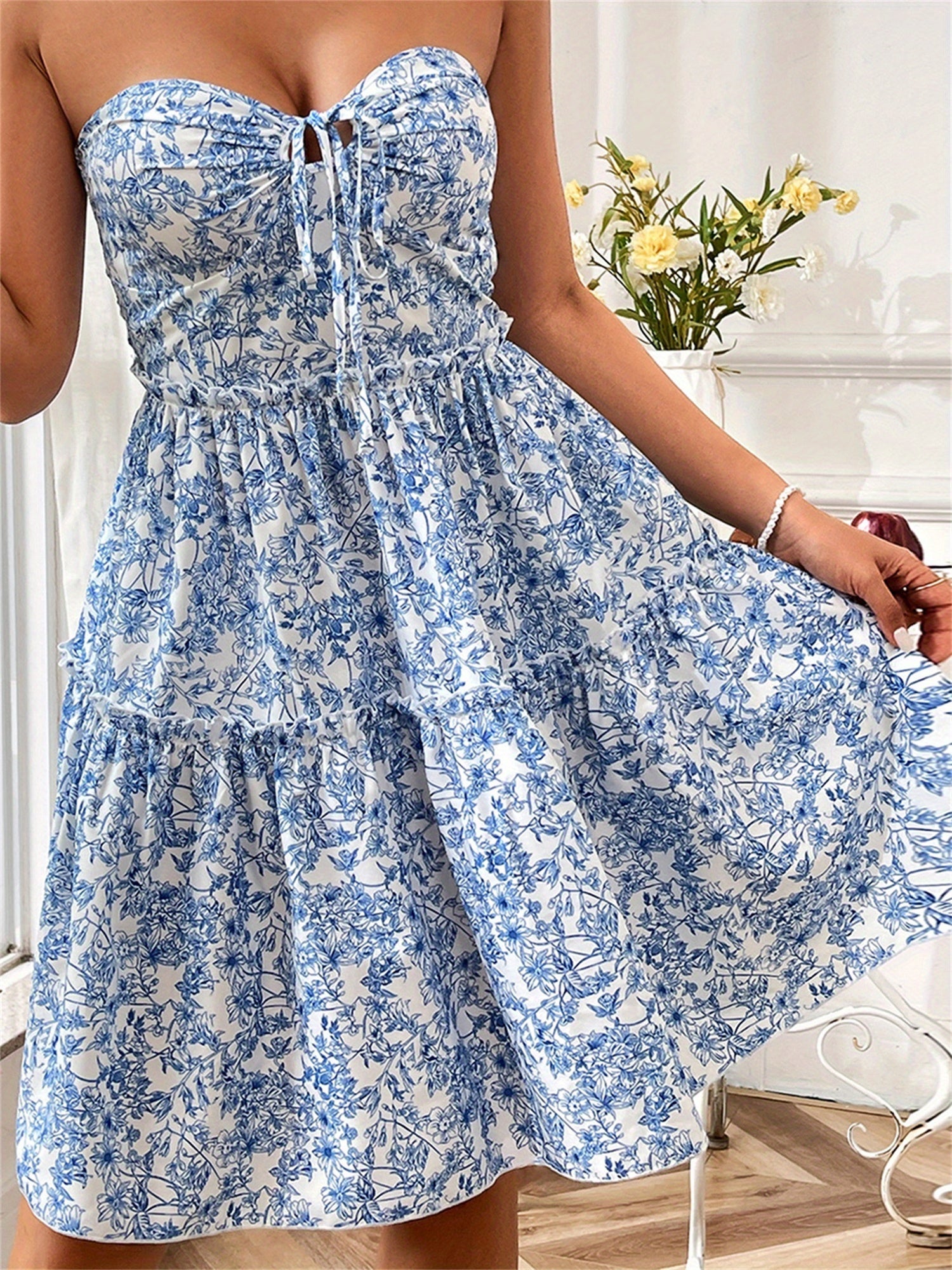 Women's Y2K Floral Print Mini Dress - Adjustable Tie-Front Strapless Tube Dress, Lightweight Pencil Skirt for Spring\u002FSummer Casual Outfits, Summer Fashion, Offshoulder Style, Flowy Fabric, Rustle Texture